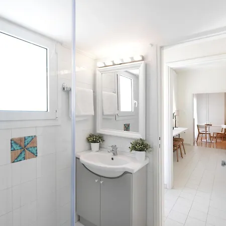 Renovated Penthouse With Stunning Views Apartamento