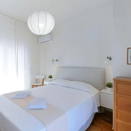 Renovated Penthouse With Stunning Views * Chalkís