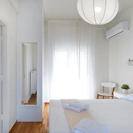 Renovated Penthouse With Stunning Views Chalkís